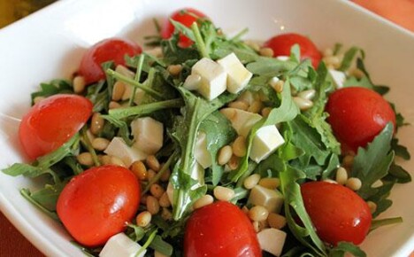 Tsaarin vitamiinisalaatti ja rucola päivittäiseen ateriaan