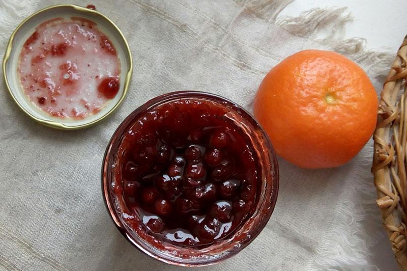 puolukka- ja appelsiinihillo