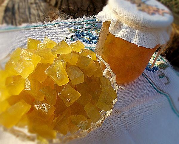 herkullinen marmeladi vesimelonikuorista