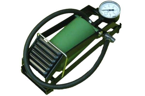 jalka pumppu auto