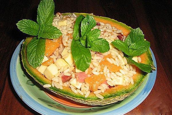 melonisalaatti