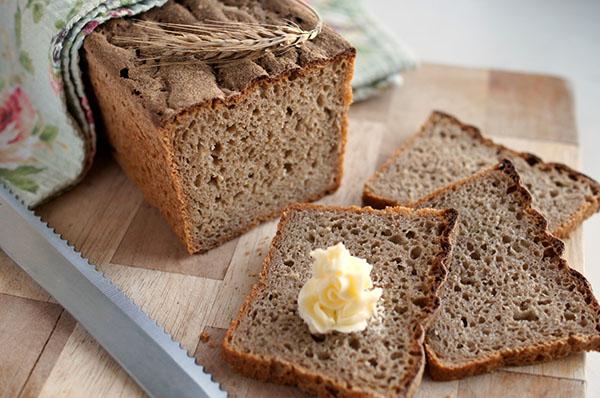 ruis-vehnäleipä leipäkoneessa