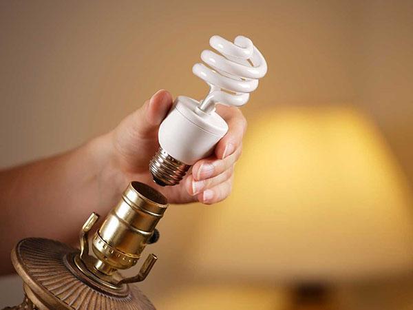 miksi energiansäästölamppu vilkkuu