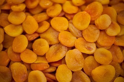 kuinka säilyttää kuivatut aprikoosit kotona