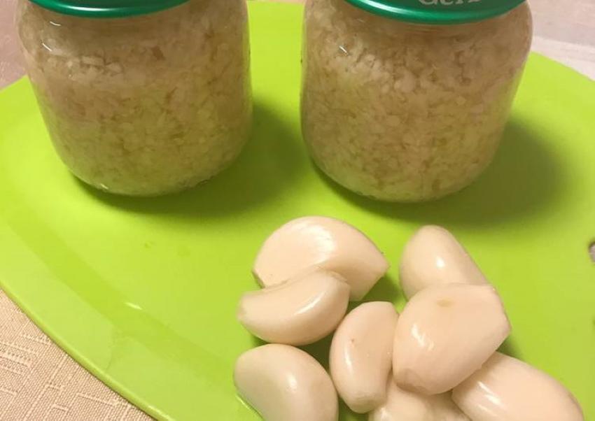 suolattu valkosipulipasta
